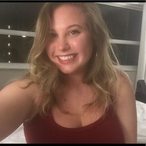 Meet your Posher, Nicole